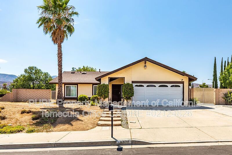 1st image of 224 Beachwood Dr