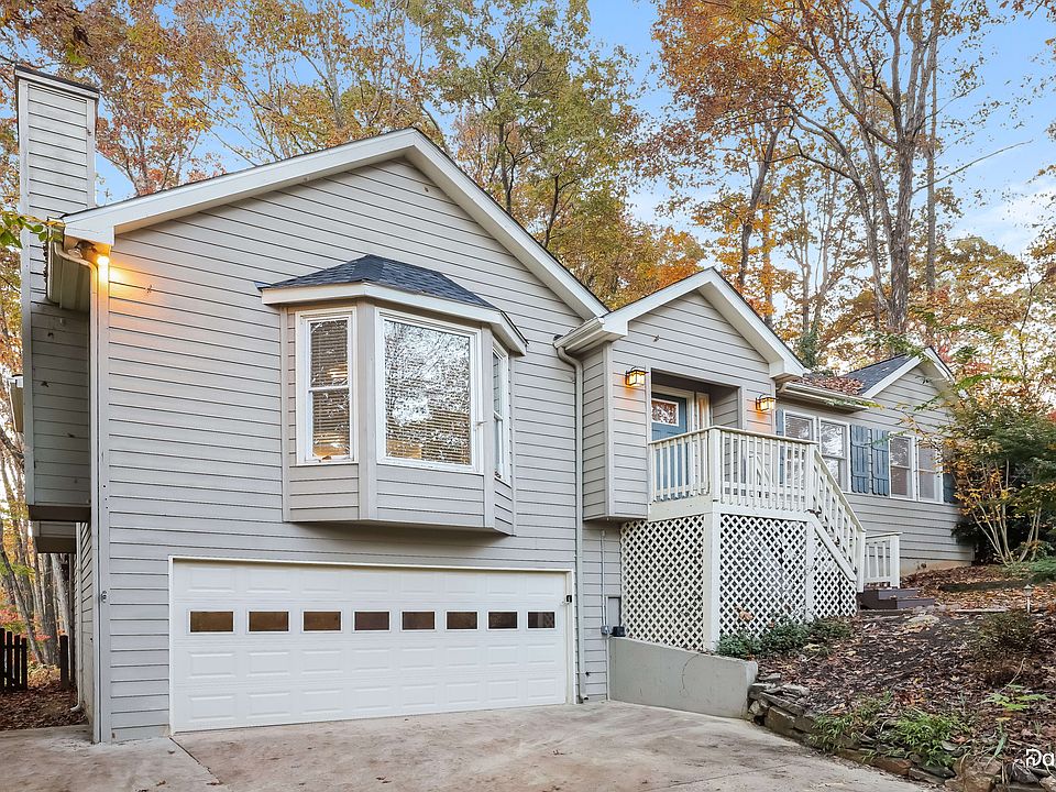 1st image of 2010 Golden Ridge Cir