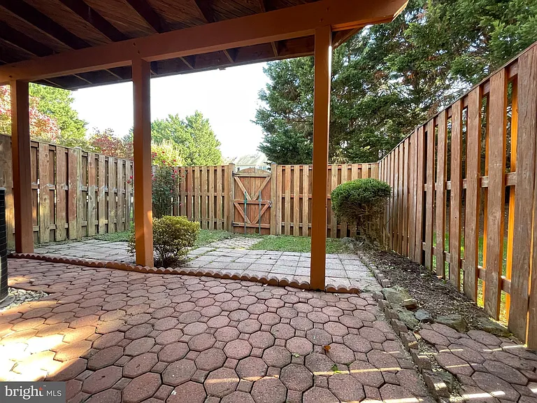 10136 Treble Ct — Photo 21