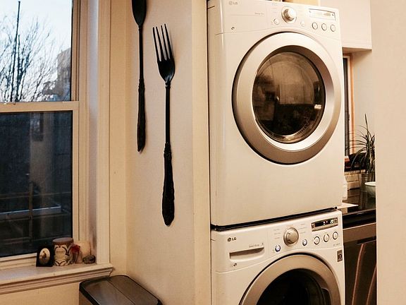 2nd image of 518 Court St APT 2
