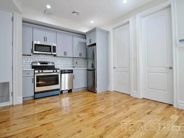 1576 Lincoln Place 1A image 2 of 9