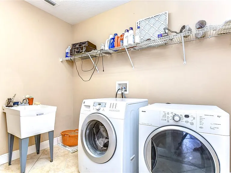10602 Cayman Isle Ct — Photo 22
