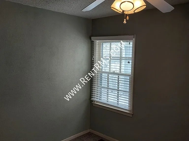1014 SW Orleans St — Photo 18