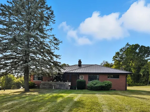 53435 Olive Rd, South Bend, IN 46628