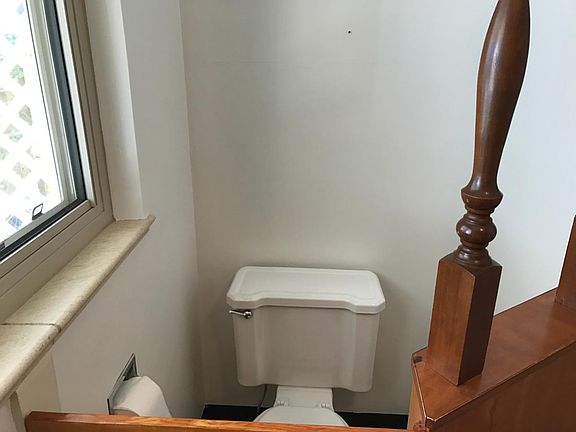 1/2 bath
