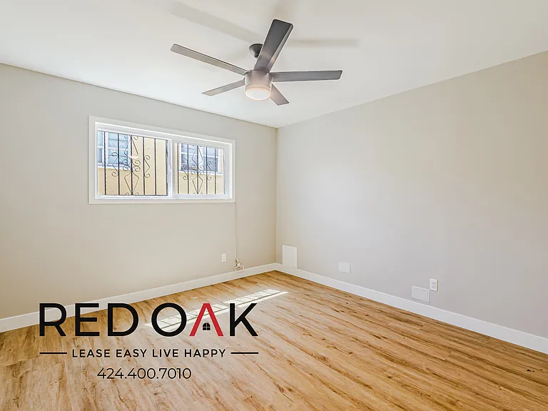 921 W 82nd St #26 — Photo 12