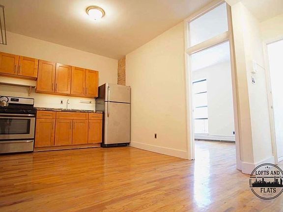 2nd image of 521 Lafayette Ave