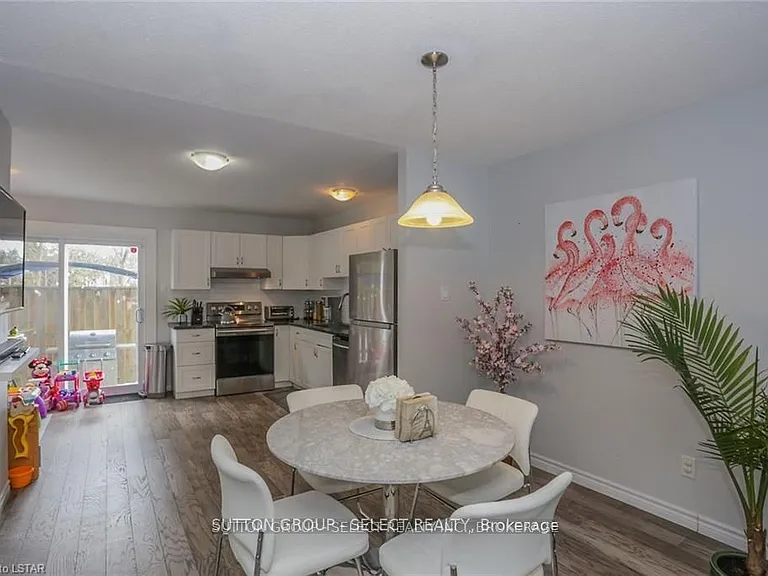 70 Fiddlers Green Rd #22 — Photo 22