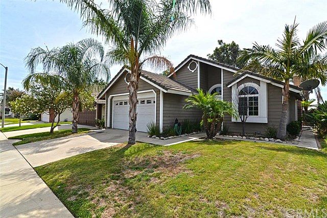 2nd image of 12747 Lucerne Ct