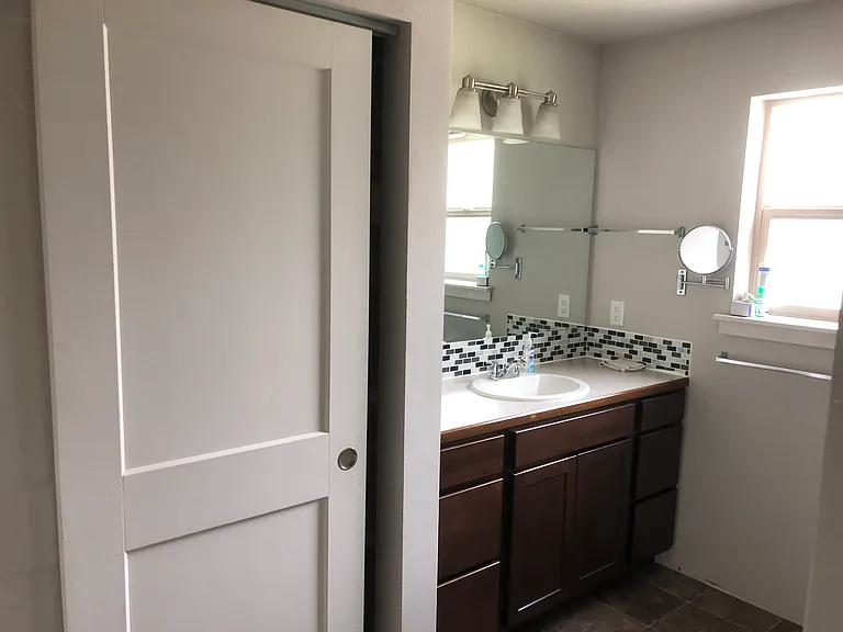 5570 Noon Rd #1 — Photo 11