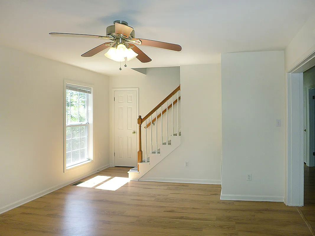 4 bed, 1650 sqft, $3,400 — Photo 2