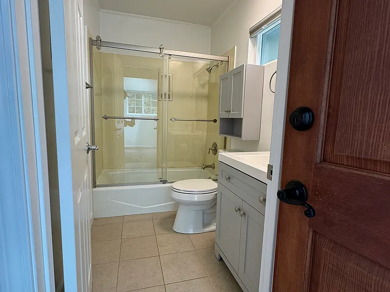 380 Branch St #A — Photo 20