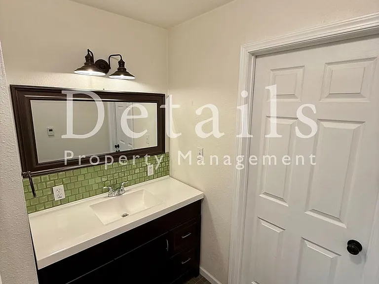 15373 NE Petterson Rd — Photo 10