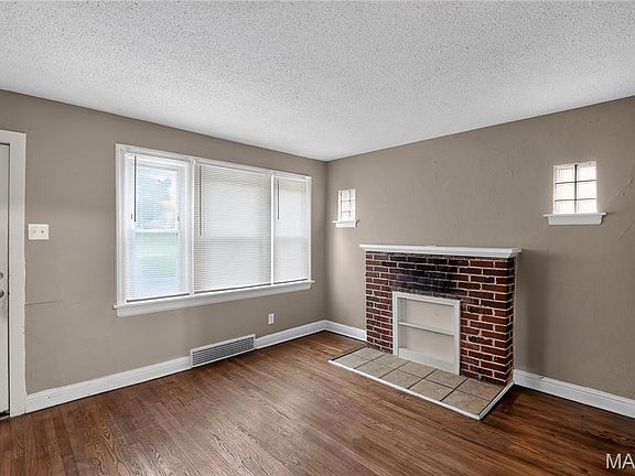 4th image of 212 Thoroughman Ave