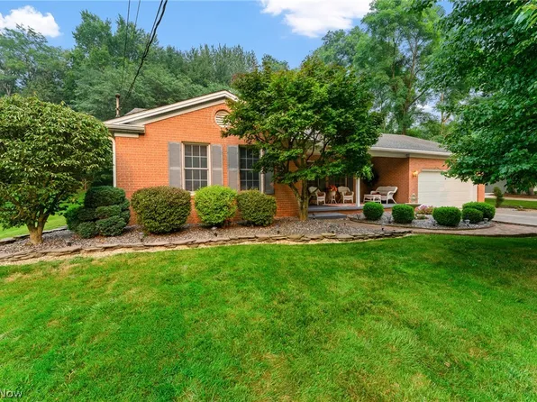 7617 Locust Ln, Poland, OH 44514