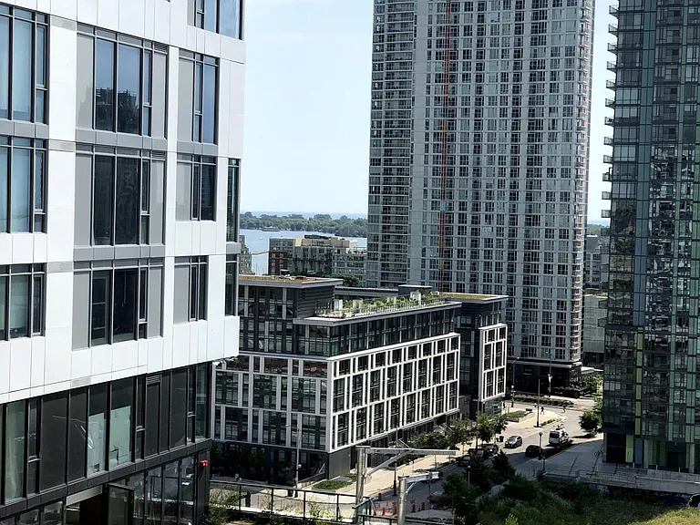 27 Bathurst St #1214W — Photo 12
