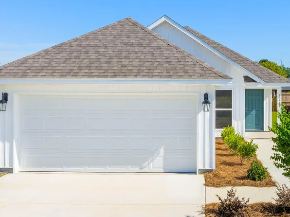 8351 Park Place Dr, Panama City, FL 32404