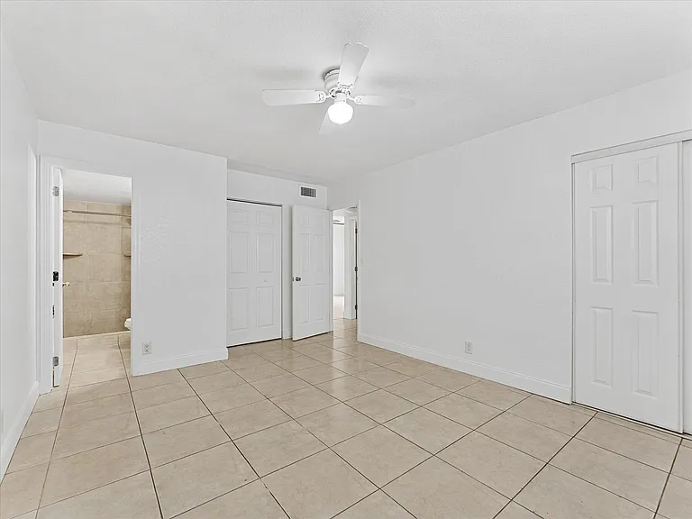 241 SE 9th Ave #104 — Photo 6