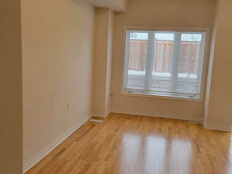 129 Gordon Cir — Photo 3