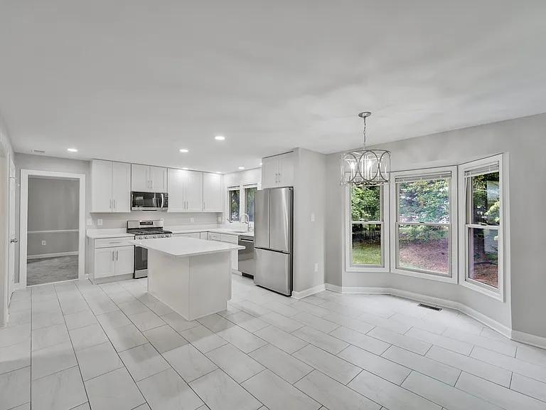 4287 Exeter Dr — Photo 16