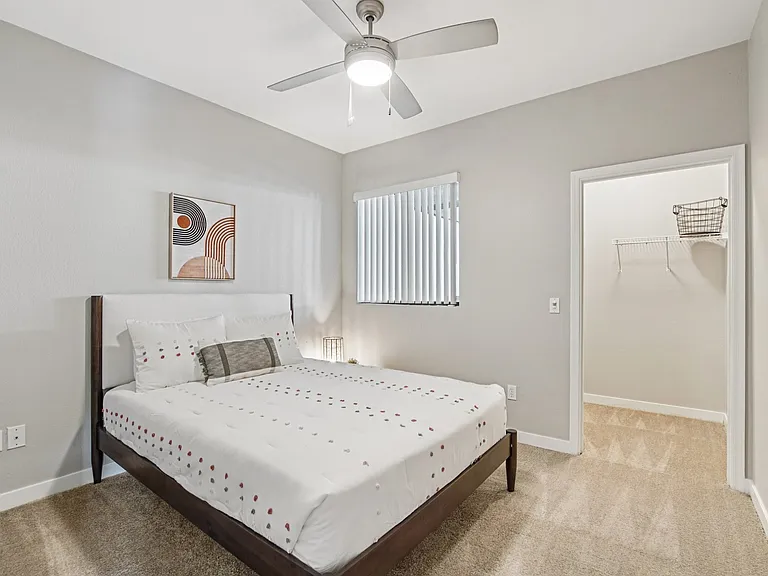 The Cove Apartments — Photo 30