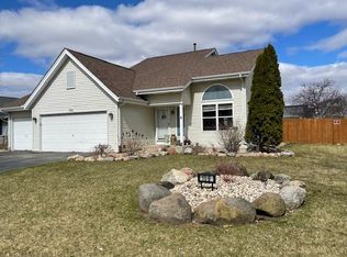 108 N Park Rd, Machesney Park, IL 61115