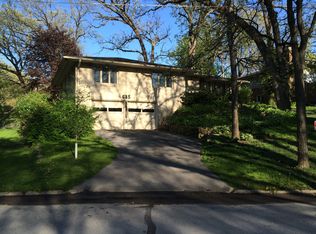 685 Ronwood Dr, Des Moines, IA 50312