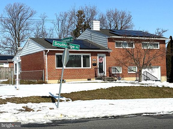 3rd image of 1000 Southridge Rd