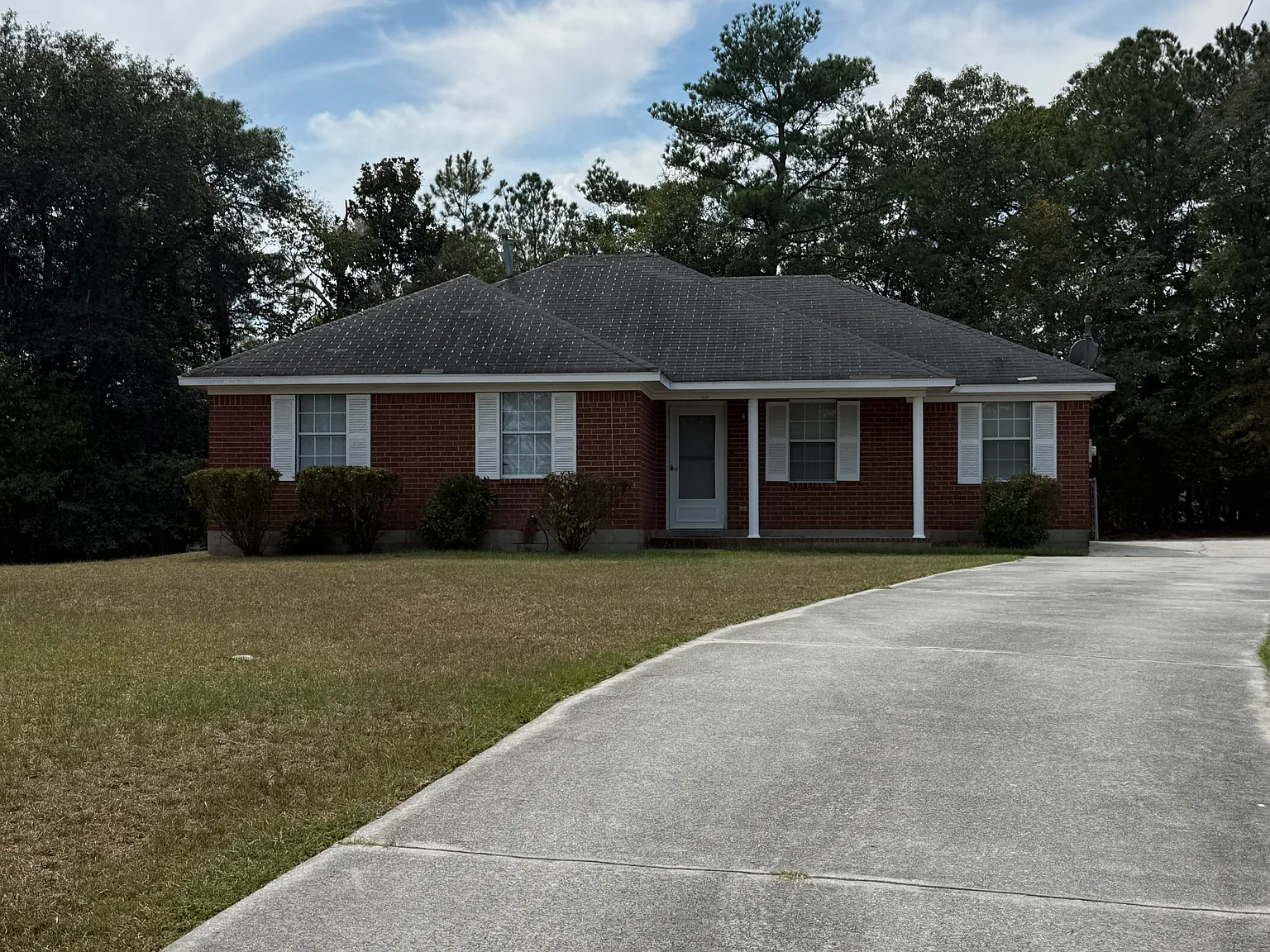 3 bed, 1345 sqft, $1,500 — Photo 1