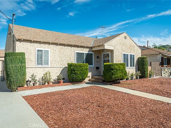 2nd image of 10515 Lanark St