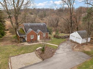 2 Beulah Ln, Pittsburgh, PA 15235