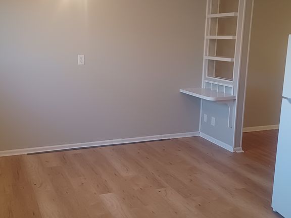 2nd image of 1306 Cobblestone St