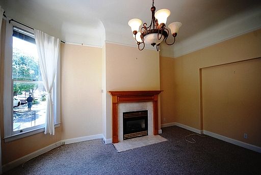 3rd image of 1240A Page St