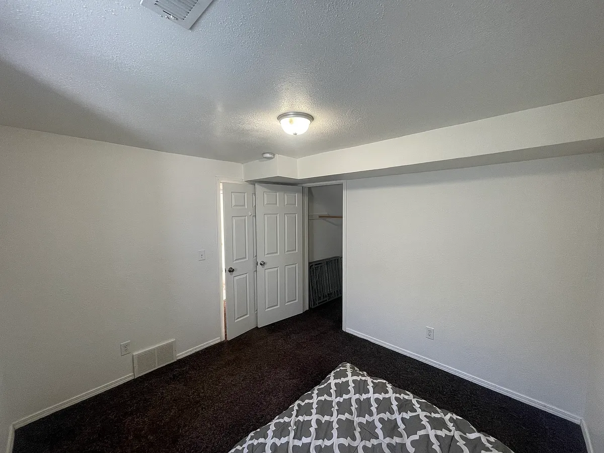 Building Photo - 5724 N Nevada St #3
