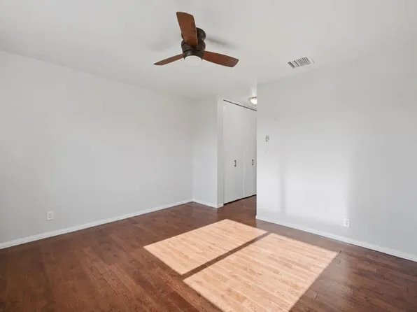 18930 Cantara St, Reseda, CA 91335