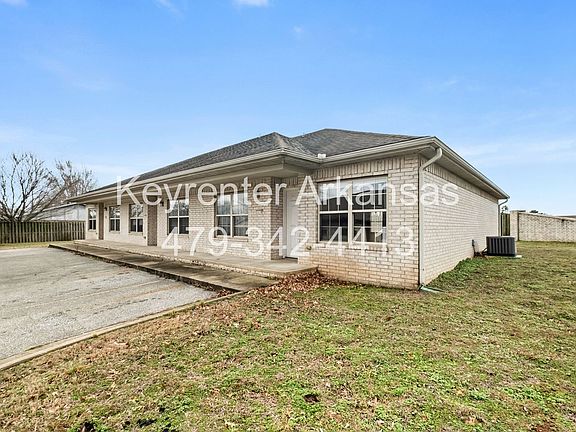 3rd image of 1270 N Trinity Dr