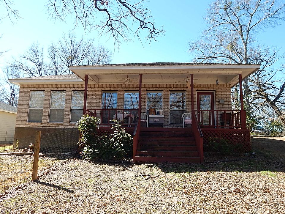 1st image of 106 Nob Hill Cir