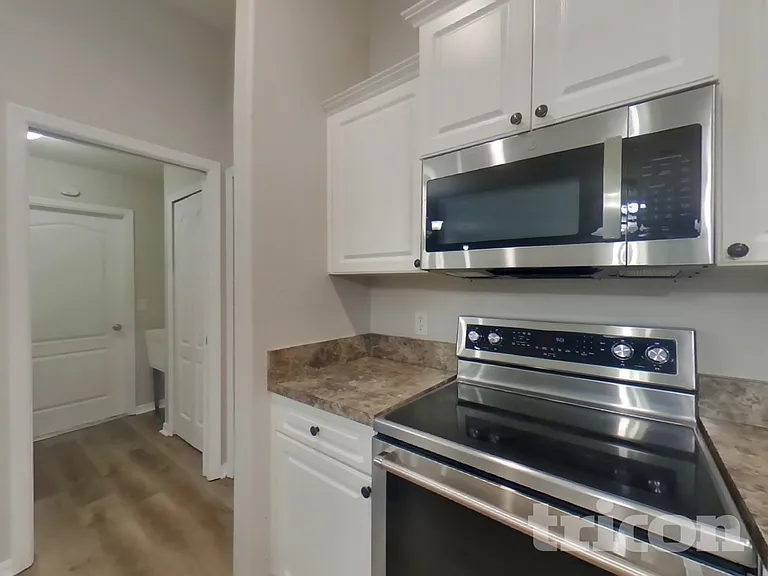 4251 Galvin Ln — Photo 6