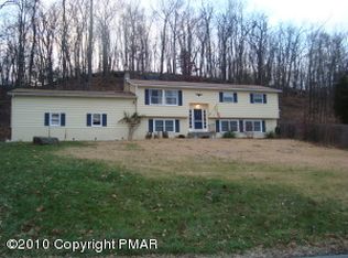 315 Bettys Dr, Stroudsburg, PA 18360