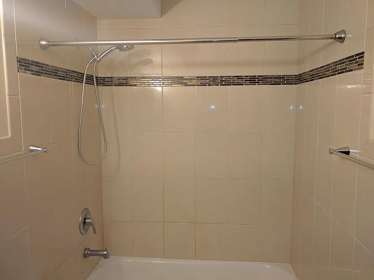 448 E Osage Ln — Photo 8
