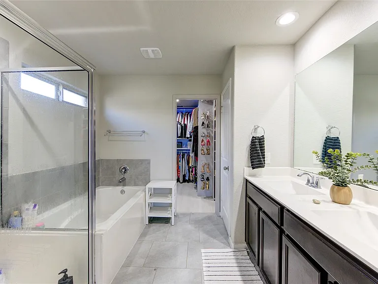 3306 Sumac Dr — Photo 24