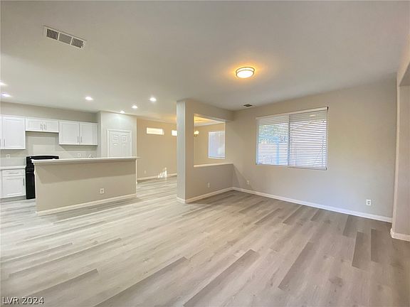 3rd image of 9065 Wine Cellar Ave