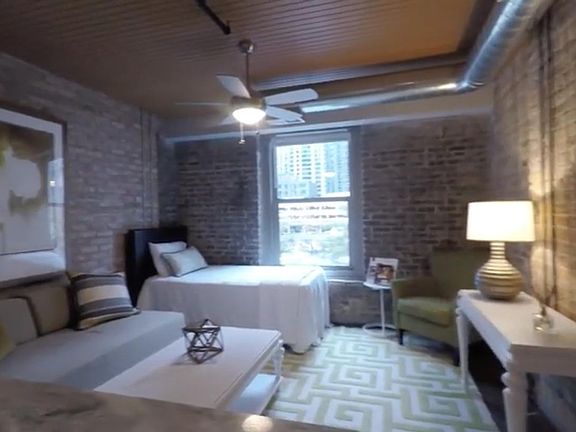 4th image of 209 E North Water St #607