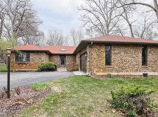 806 S Emerald Dr, McHenry, IL 60051