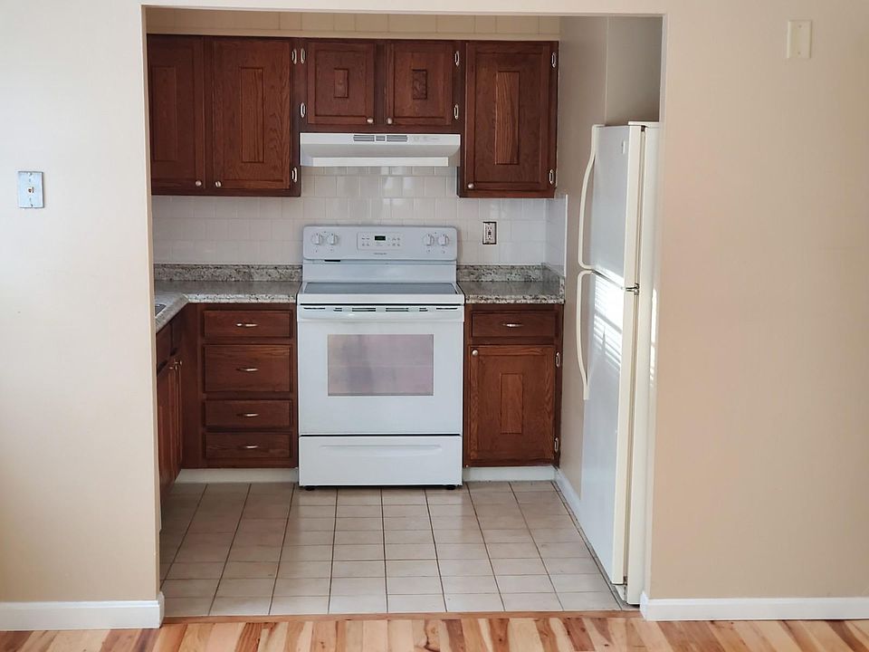 1st image of 1530 Douglas Ave APT 4