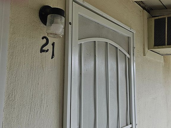 4th image of 501 Michigan Blvd APT 21