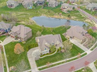 10103 W 152nd Ter, Overland Park, KS 66221