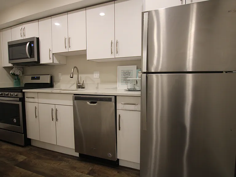 59 Strathmore Rd #1 — Photo 35