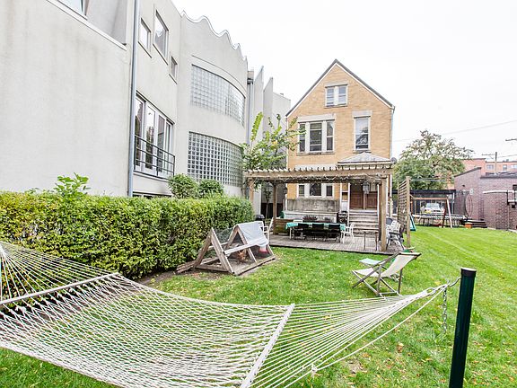 4th image of 1939 W Cortland St