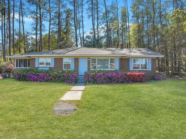 135 Peachtree St, Varnville, SC 29944